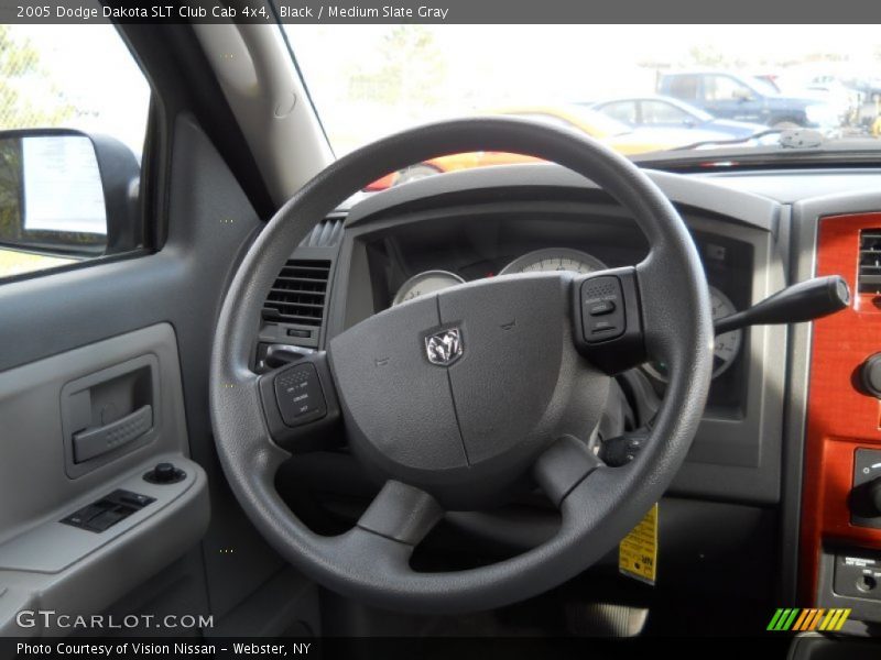 Black / Medium Slate Gray 2005 Dodge Dakota SLT Club Cab 4x4