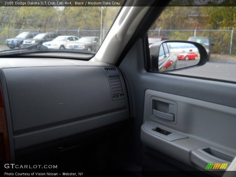 Black / Medium Slate Gray 2005 Dodge Dakota SLT Club Cab 4x4