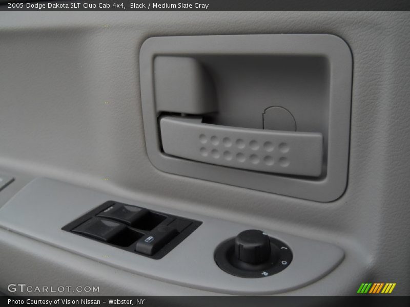 Black / Medium Slate Gray 2005 Dodge Dakota SLT Club Cab 4x4