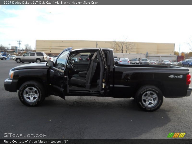 Black / Medium Slate Gray 2005 Dodge Dakota SLT Club Cab 4x4