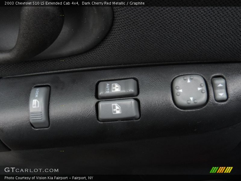 Dark Cherry Red Metallic / Graphite 2003 Chevrolet S10 LS Extended Cab 4x4
