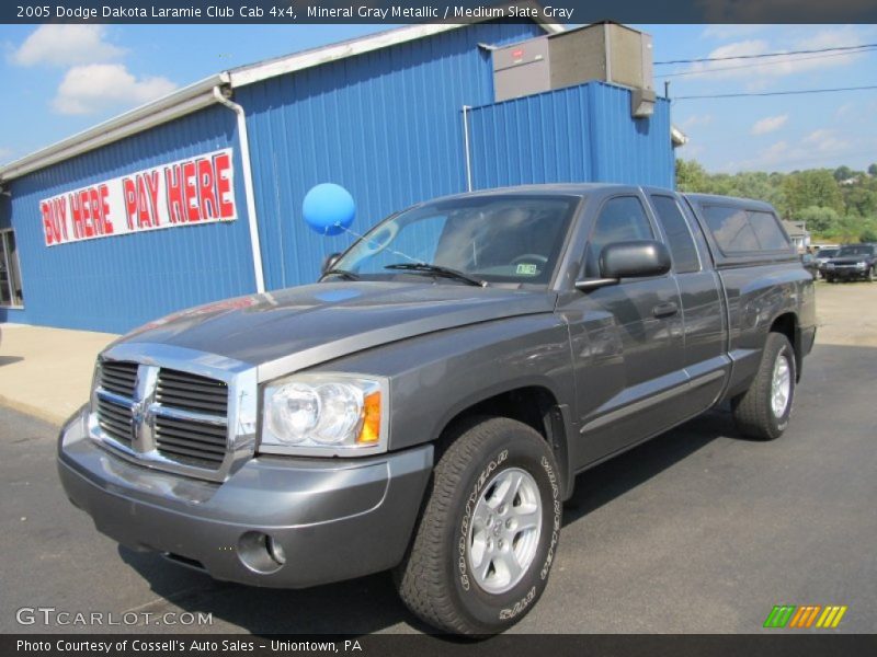 Mineral Gray Metallic / Medium Slate Gray 2005 Dodge Dakota Laramie Club Cab 4x4