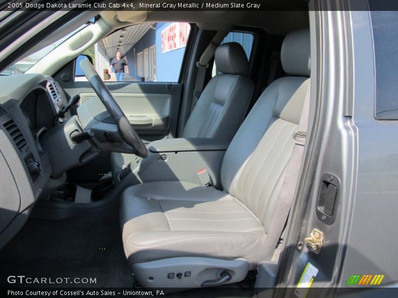 Mineral Gray Metallic / Medium Slate Gray 2005 Dodge Dakota Laramie Club Cab 4x4