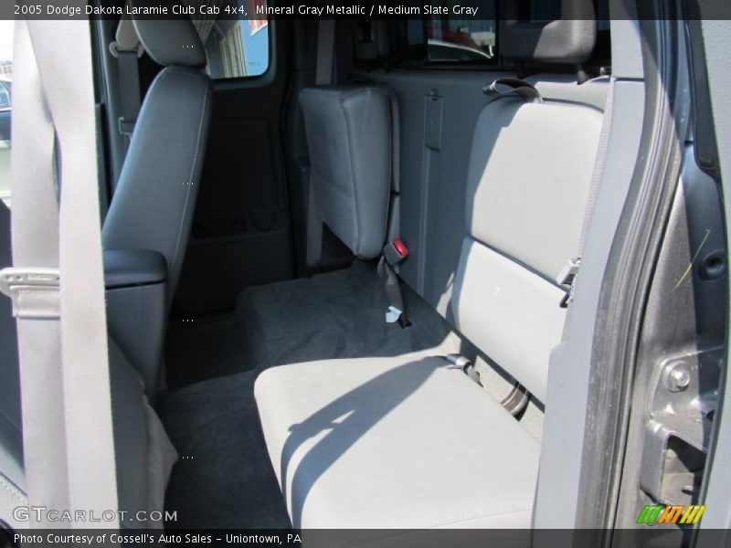 Mineral Gray Metallic / Medium Slate Gray 2005 Dodge Dakota Laramie Club Cab 4x4