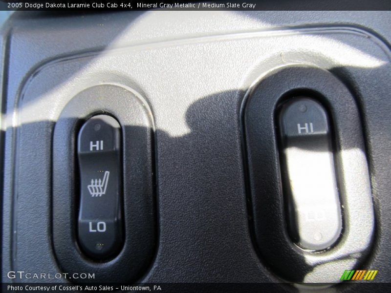 Mineral Gray Metallic / Medium Slate Gray 2005 Dodge Dakota Laramie Club Cab 4x4