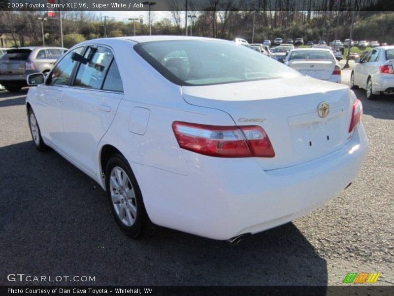Super White / Ash 2009 Toyota Camry XLE V6