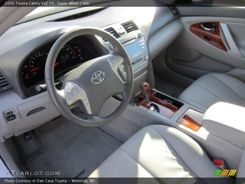 Super White / Ash 2009 Toyota Camry XLE V6