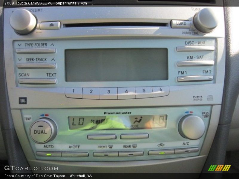 Super White / Ash 2009 Toyota Camry XLE V6