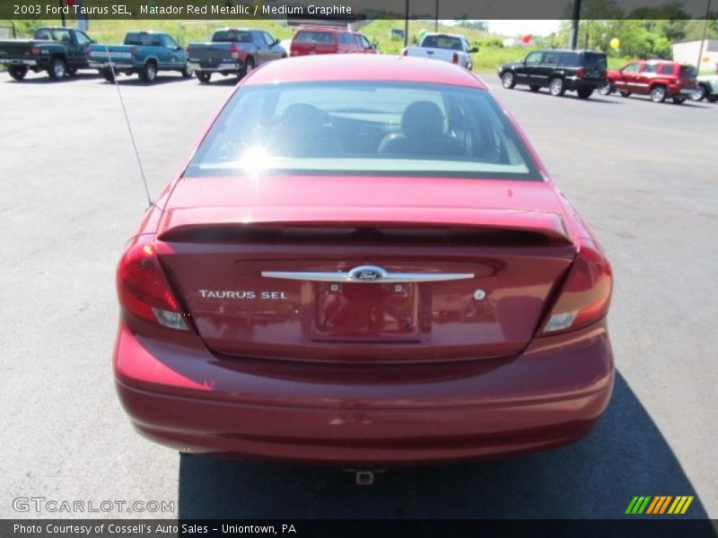 Matador Red Metallic / Medium Graphite 2003 Ford Taurus SEL