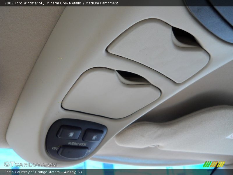 Mineral Grey Metallic / Medium Parchment 2003 Ford Windstar SE