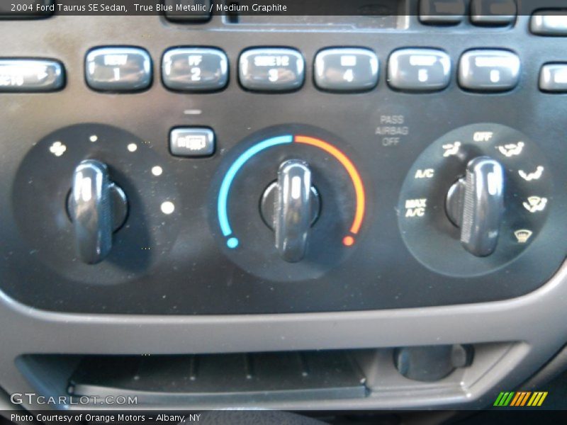 True Blue Metallic / Medium Graphite 2004 Ford Taurus SE Sedan