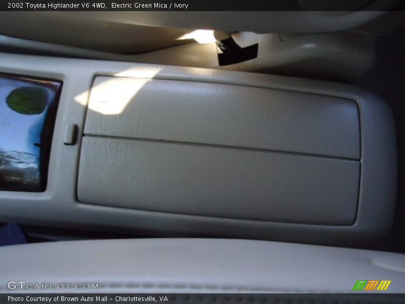 Electric Green Mica / Ivory 2002 Toyota Highlander V6 4WD
