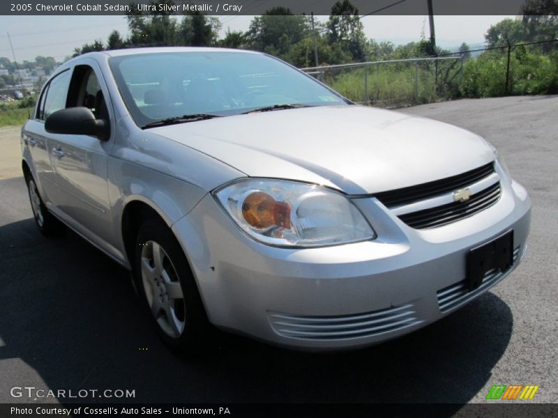 Ultra Silver Metallic / Gray 2005 Chevrolet Cobalt Sedan