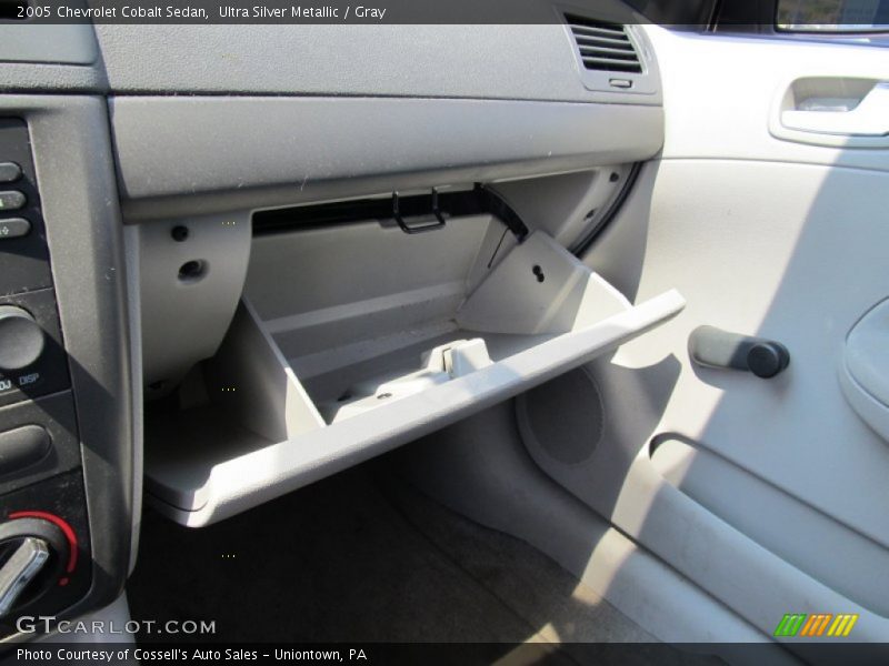 Ultra Silver Metallic / Gray 2005 Chevrolet Cobalt Sedan