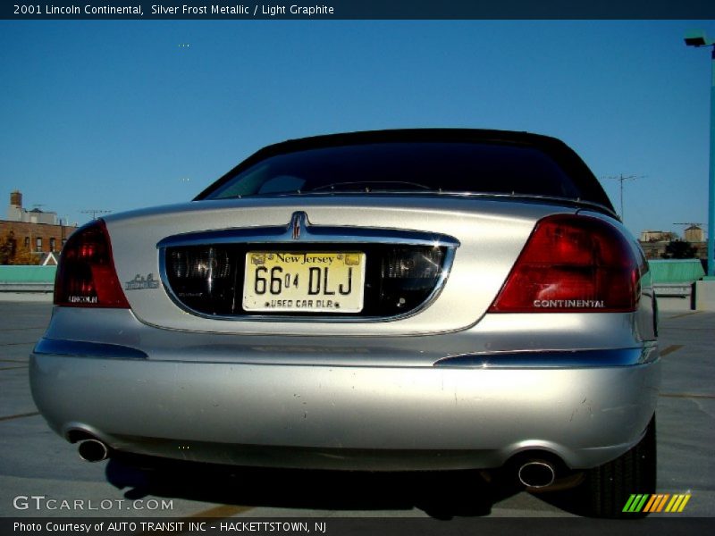 Silver Frost Metallic / Light Graphite 2001 Lincoln Continental