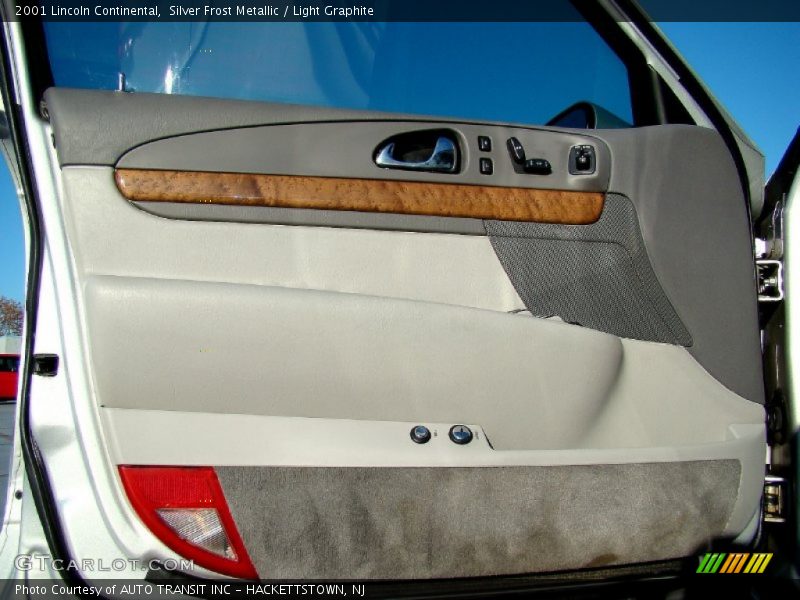 Silver Frost Metallic / Light Graphite 2001 Lincoln Continental
