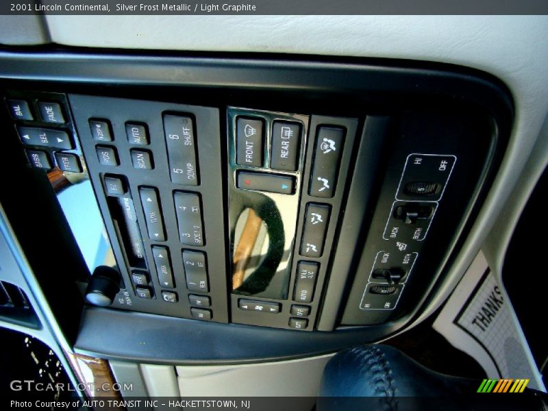 Silver Frost Metallic / Light Graphite 2001 Lincoln Continental