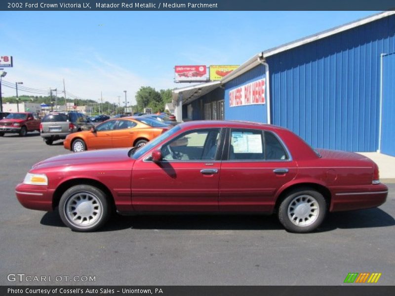 Matador Red Metallic / Medium Parchment 2002 Ford Crown Victoria LX