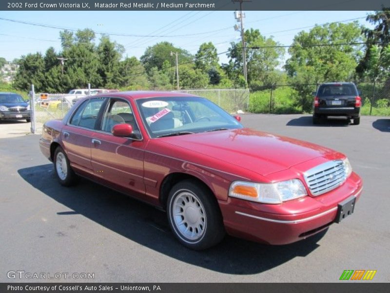 Matador Red Metallic / Medium Parchment 2002 Ford Crown Victoria LX