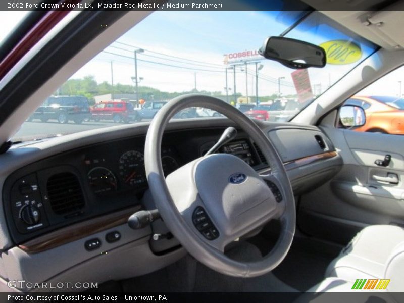 Matador Red Metallic / Medium Parchment 2002 Ford Crown Victoria LX