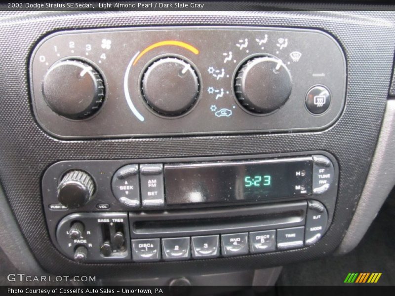 Controls of 2002 Stratus SE Sedan