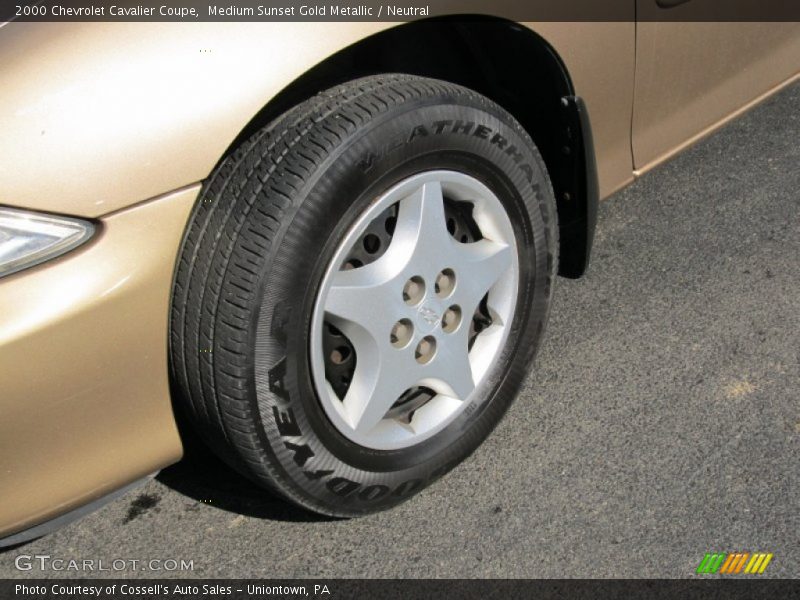 Medium Sunset Gold Metallic / Neutral 2000 Chevrolet Cavalier Coupe