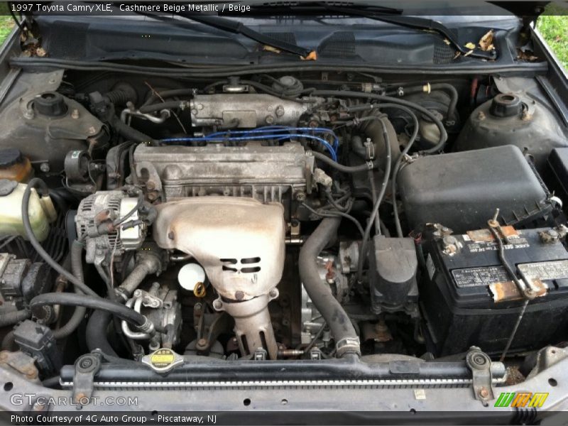 Cashmere Beige Metallic / Beige 1997 Toyota Camry XLE