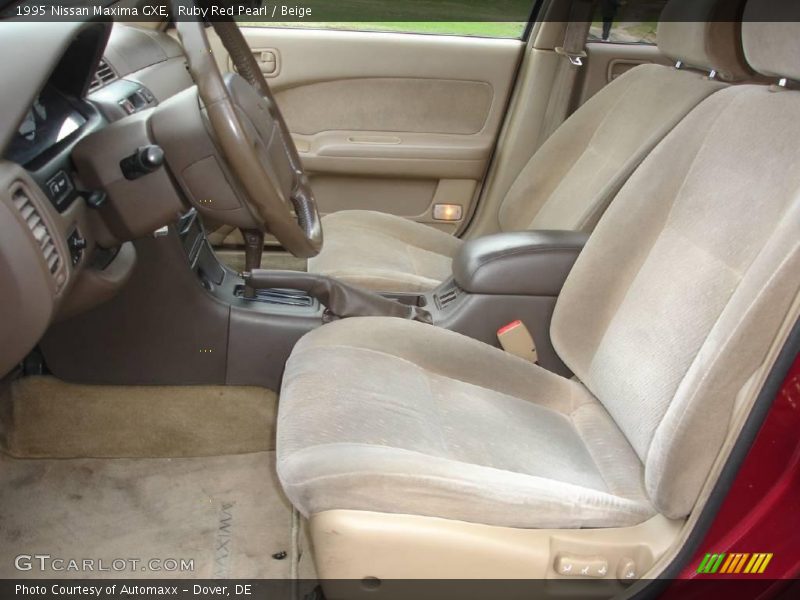 Ruby Red Pearl / Beige 1995 Nissan Maxima GXE