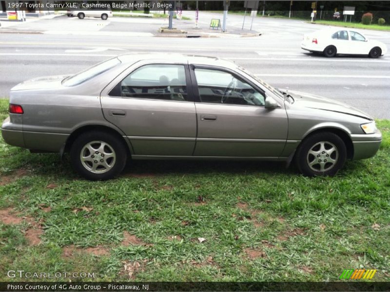 Cashmere Beige Metallic / Beige 1997 Toyota Camry XLE