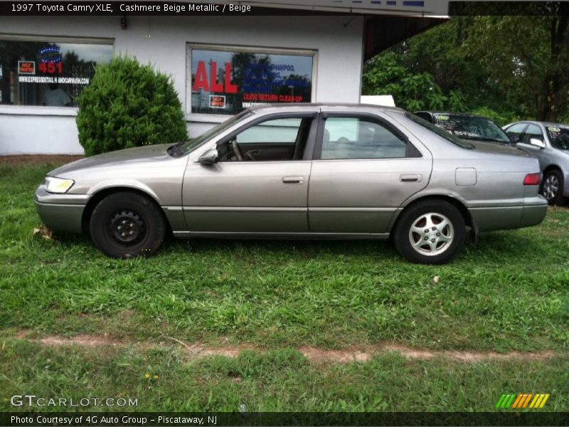 Cashmere Beige Metallic / Beige 1997 Toyota Camry XLE