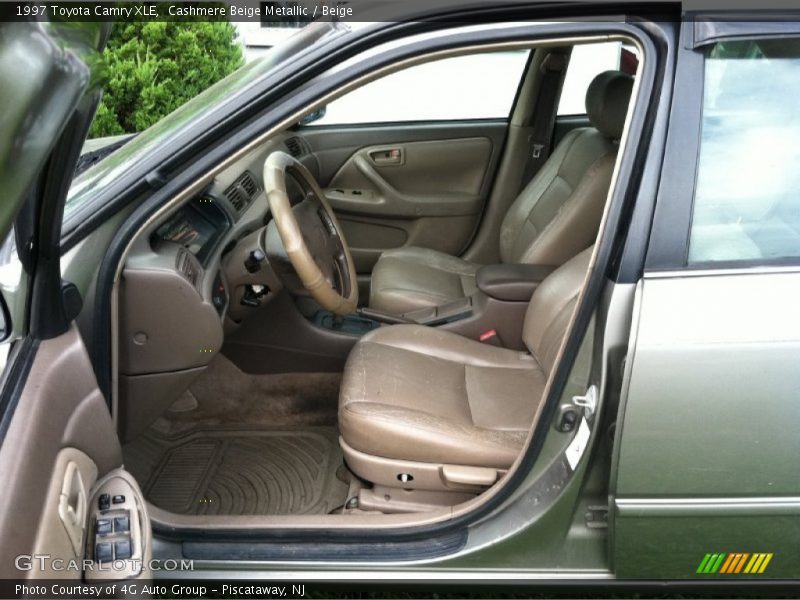 Cashmere Beige Metallic / Beige 1997 Toyota Camry XLE