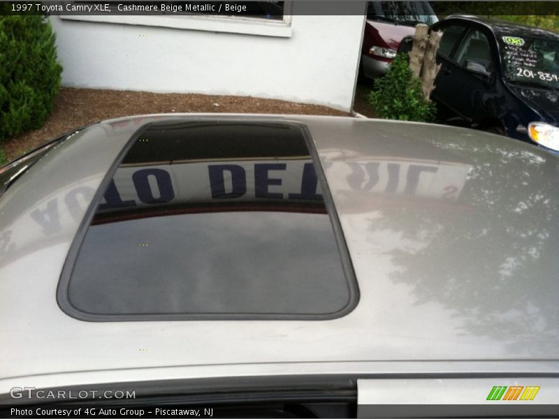 Cashmere Beige Metallic / Beige 1997 Toyota Camry XLE