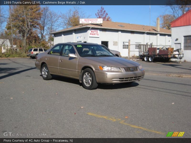 Cashmere Beige Metallic / Oak 1999 Toyota Camry LE V6