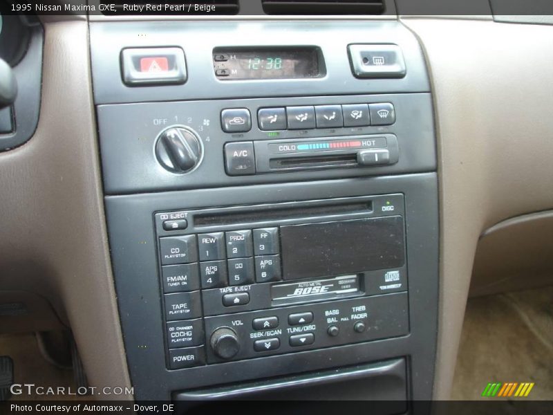 Ruby Red Pearl / Beige 1995 Nissan Maxima GXE