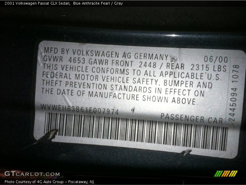 Blue Anthracite Pearl / Gray 2001 Volkswagen Passat GLX Sedan