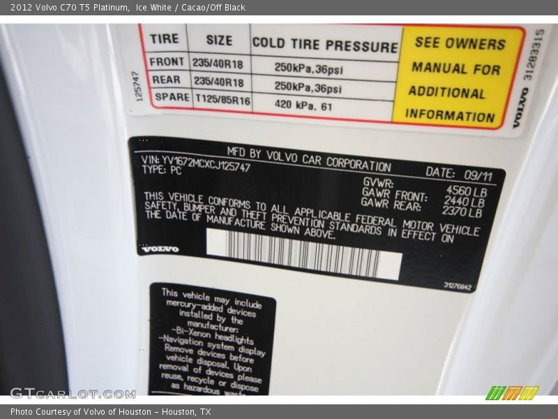 Ice White / Cacao/Off Black 2012 Volvo C70 T5 Platinum