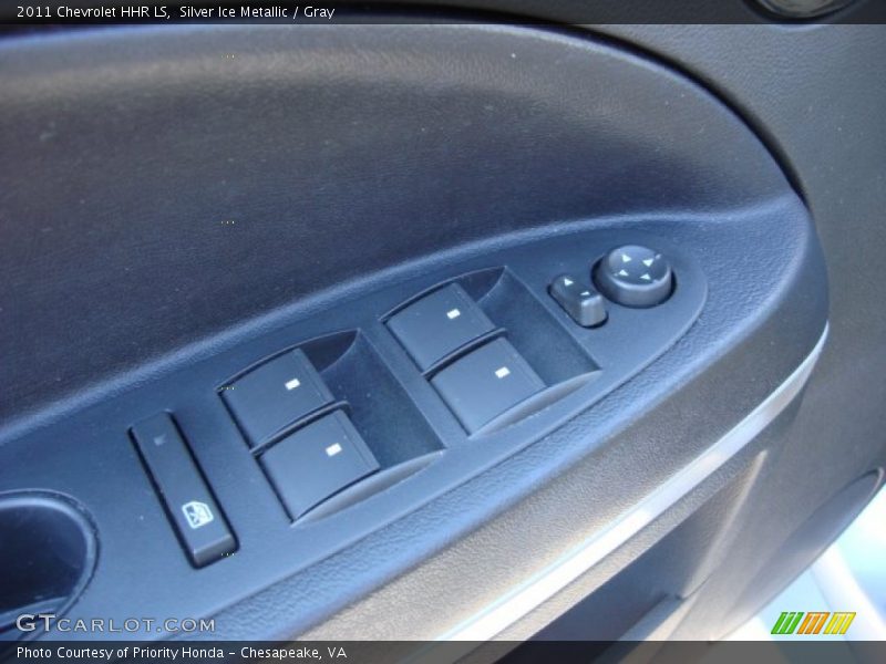 Silver Ice Metallic / Gray 2011 Chevrolet HHR LS