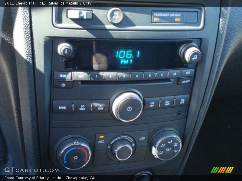 Silver Ice Metallic / Gray 2011 Chevrolet HHR LS
