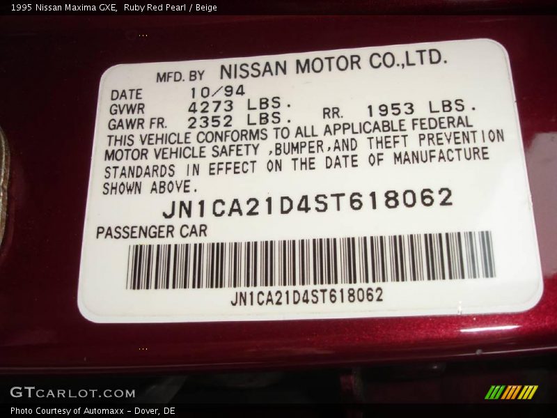 Ruby Red Pearl / Beige 1995 Nissan Maxima GXE