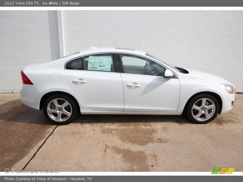Ice White / Soft Beige 2012 Volvo S60 T5