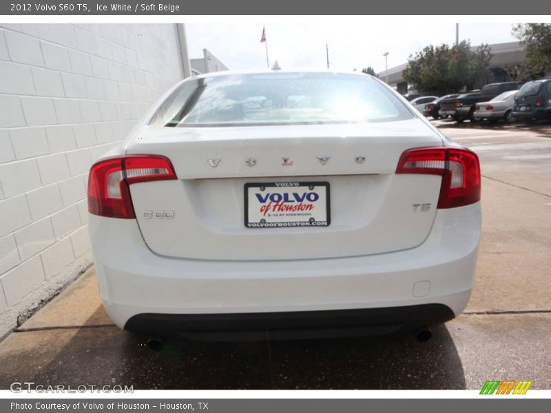 Ice White / Soft Beige 2012 Volvo S60 T5