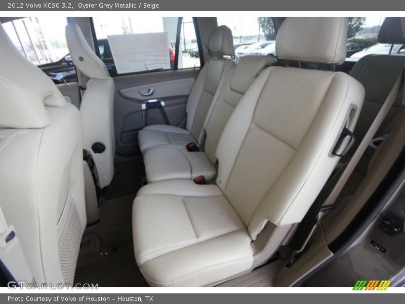 Rear seats in beige - 2012 Volvo XC90 3.2