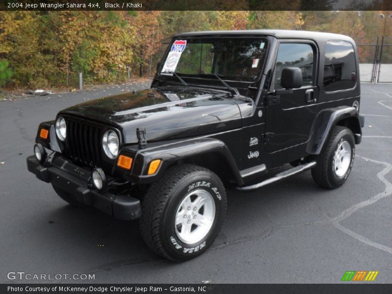 Black / Khaki 2004 Jeep Wrangler Sahara 4x4