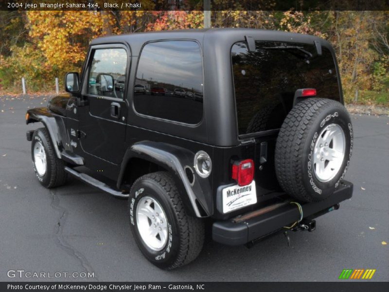 Black / Khaki 2004 Jeep Wrangler Sahara 4x4