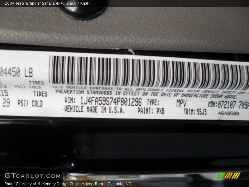 Black / Khaki 2004 Jeep Wrangler Sahara 4x4