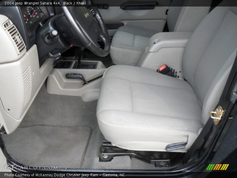 Black / Khaki 2004 Jeep Wrangler Sahara 4x4