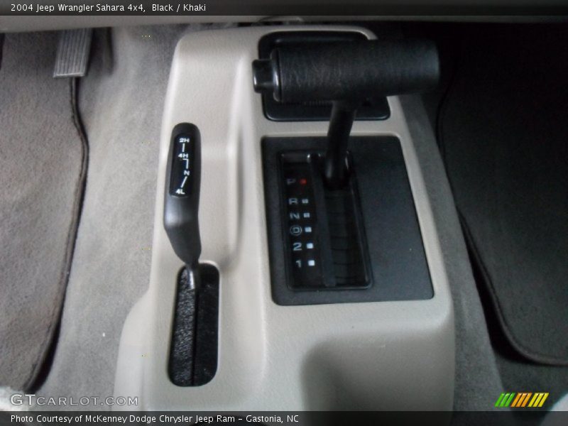 Black / Khaki 2004 Jeep Wrangler Sahara 4x4