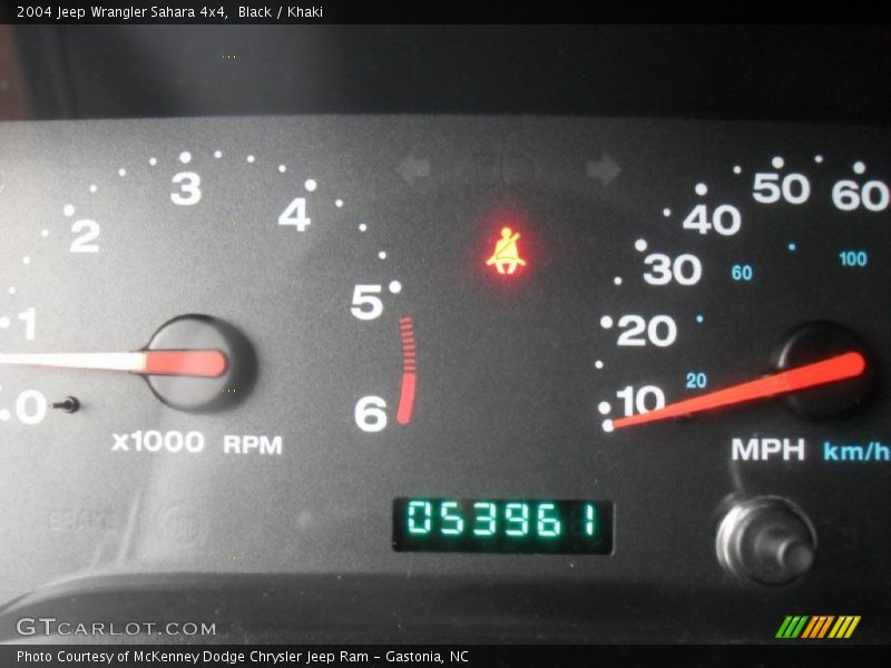 Black / Khaki 2004 Jeep Wrangler Sahara 4x4