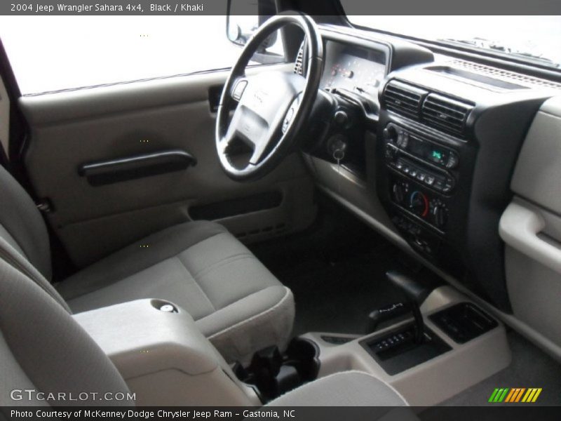 Black / Khaki 2004 Jeep Wrangler Sahara 4x4