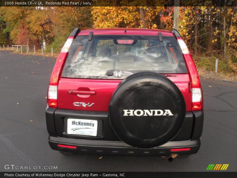 Redondo Red Pearl / Ivory 2006 Honda CR-V LX